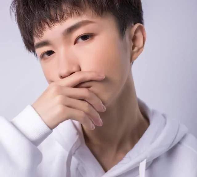 十四剑姬莎莉霸占峡谷之巅虎牙每月支付17w