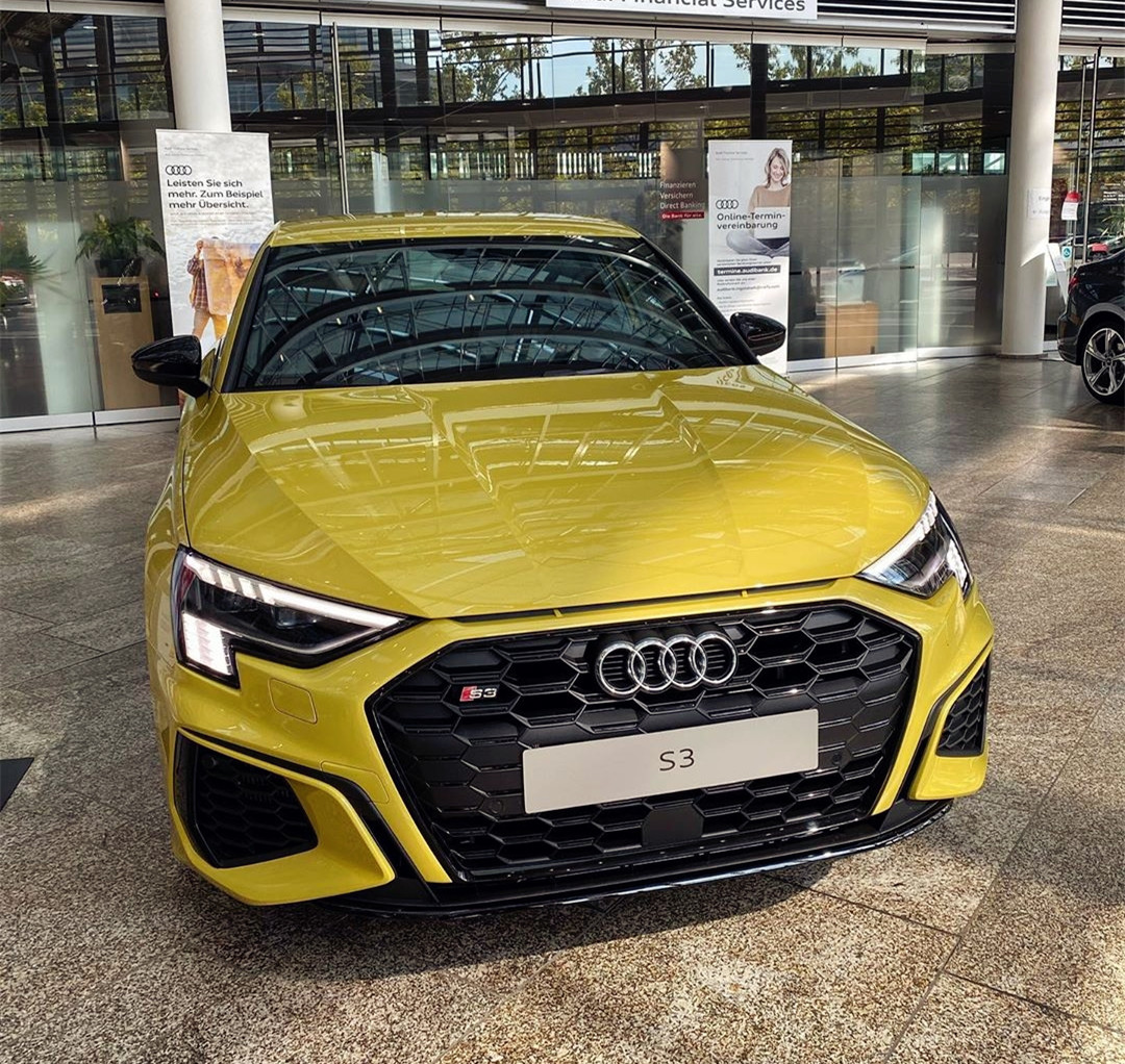 平民"小钢炮"再度升级,新一代奥迪s3两厢实拍,4.8秒破百