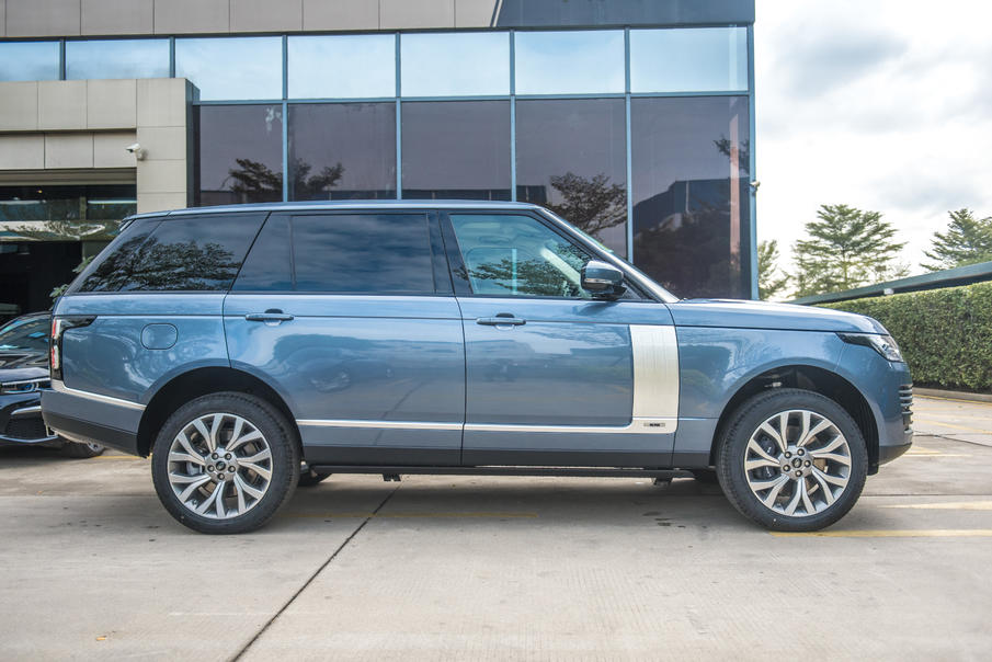 厦门2021款路虎揽胜 3.0 l6 传世加长经典版 拜伦湾蓝 改装实录