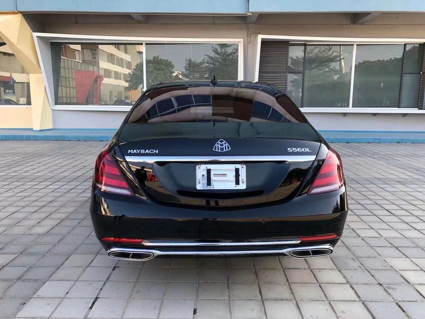 2020款迈巴赫s560售价70万,奢华大气,天生为领袖而生