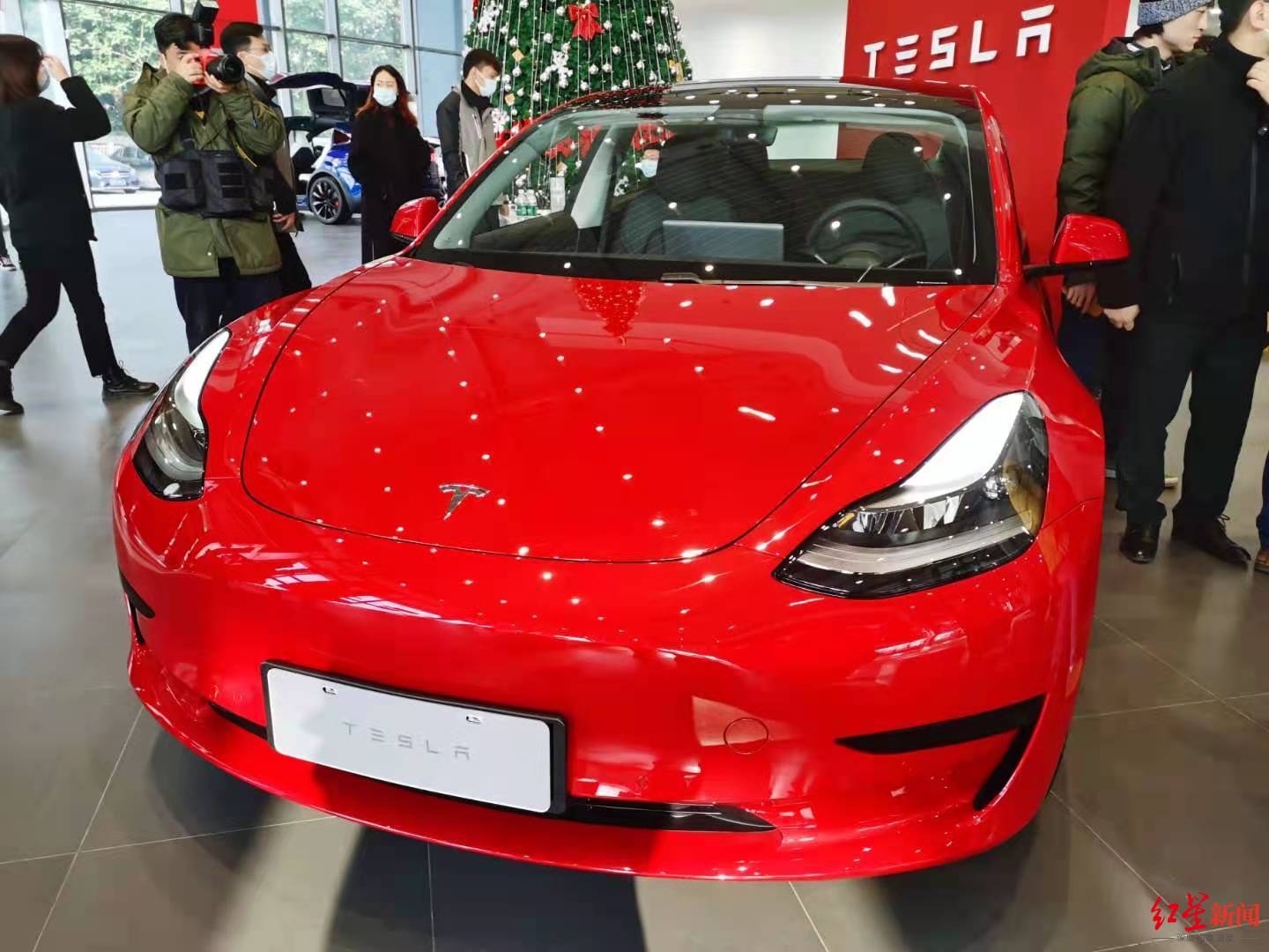 特斯拉全新 Roadster 中国地区接受预订 全款订金 130 万起！ - 新出行