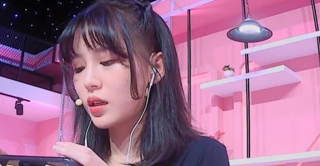 和平精英:沫子性格好,小团团爱卖萌,迪妹靠技术收获千万粉丝!