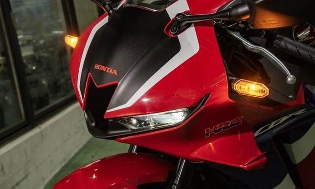 销魂四缸声浪与火刃外观全新本田cbr600rr摩托细节