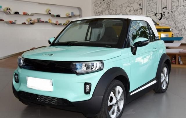 北汽lite实车亮相外观不输mini顶配1268w续航300公里