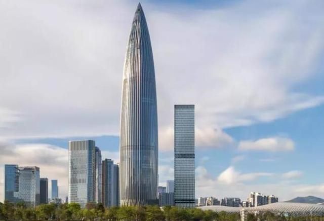 这两幢建筑造型看起来很像,一幢在国内一幢在国外,哪一幢好看?