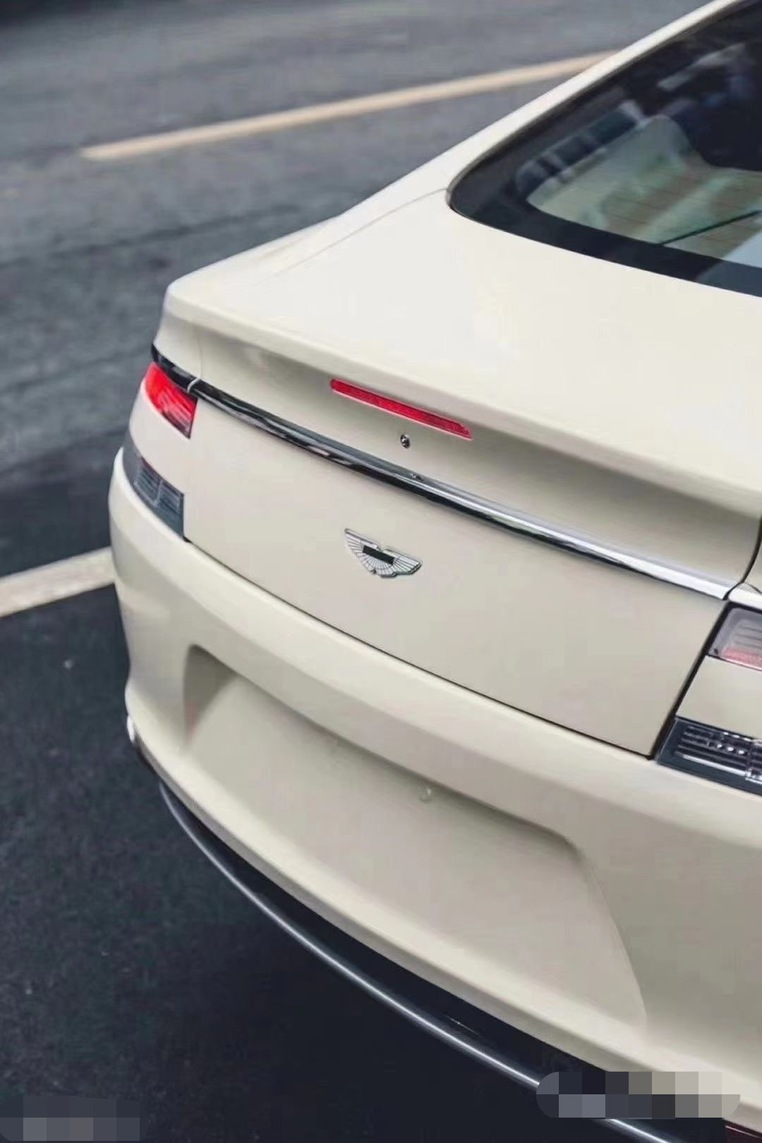 阿斯顿马丁rapide改色撒哈拉沙漠黄 怎么做都好看