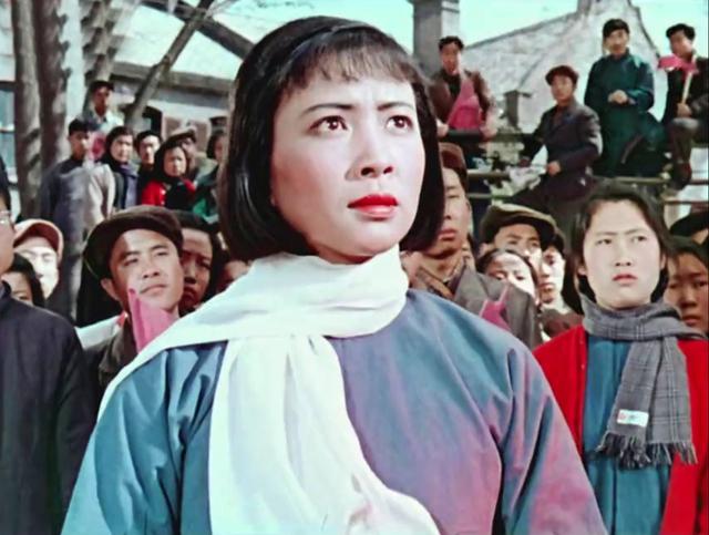 1959年,谢芳幸运地被选中,成为了根据杨沫长篇小说改编的重点电影
