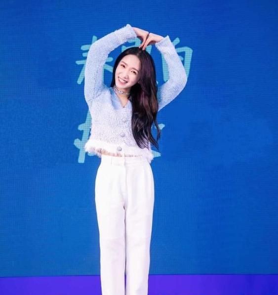 当章子怡在家待产时,他不忘抚养后代|孟美岐|章子怡|玉娇龙_新浪新闻