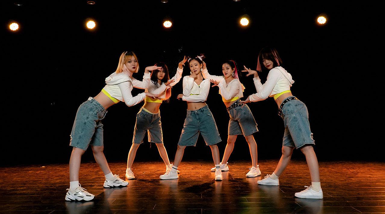 流行舞《boombayah》,blackpink超人气单曲舞蹈创编来了