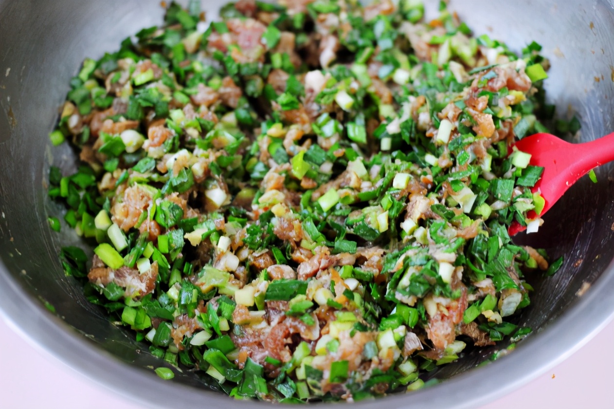 调肉饺馅,记住"3放2不放",保证油润多汁,鲜嫩可口,太香了