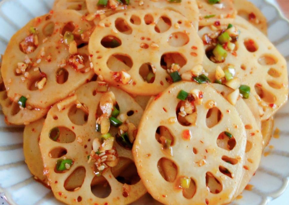 凉拌藕片好吃的正确做法,饭店大厨都在用,脆嫩可口,清爽解腻