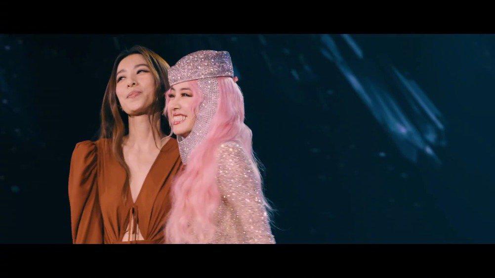 蔡依林 & 田馥甄 同台合唱《刻在我心底的名字》 两人声线超搭