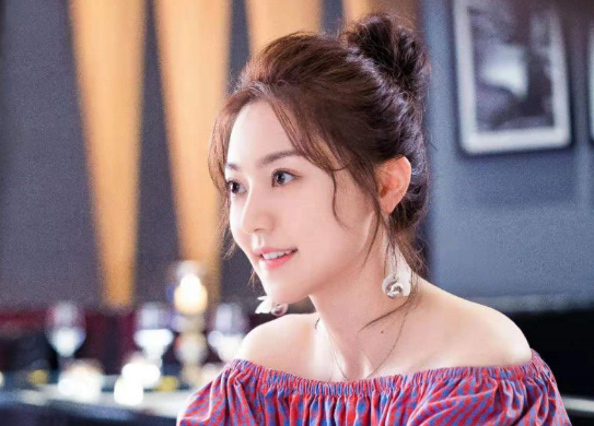 嘉行力捧的4位女星,前3位大红大紫,唯独她被称"杨幂接班人"