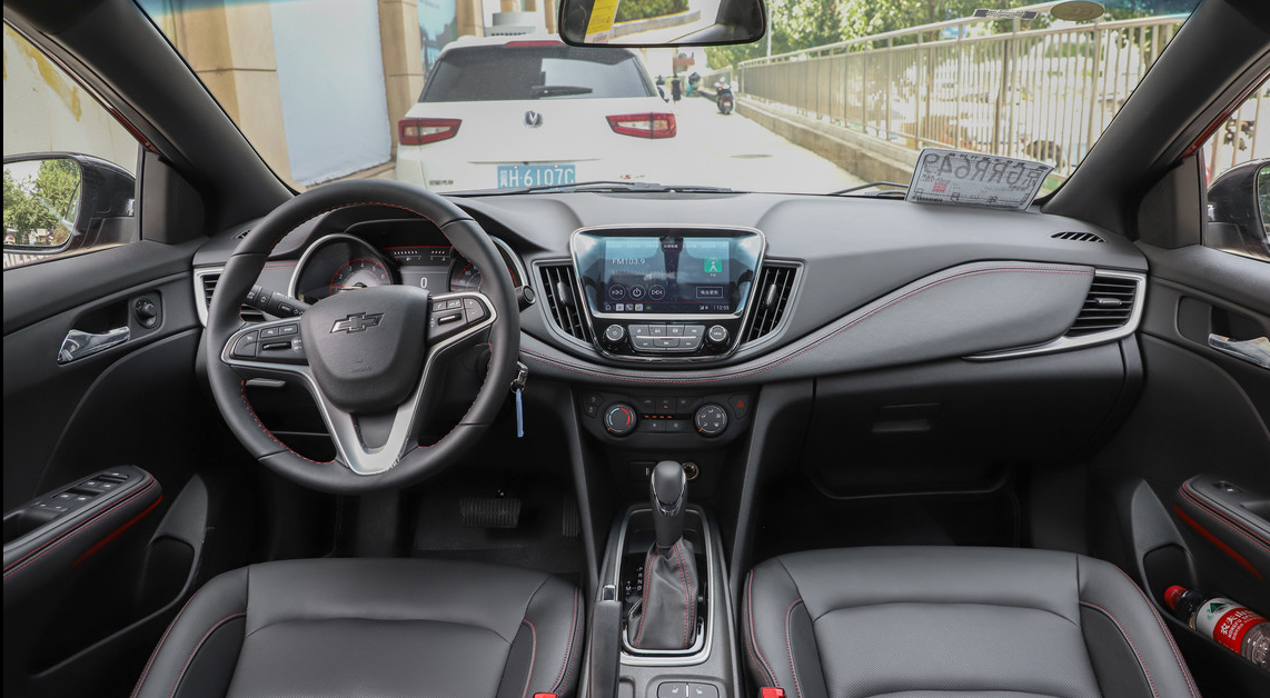 科鲁泽自动挡降至7.39万,油耗4.9升,和吉利帝豪一样良心