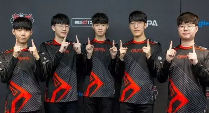 5号这天,整个lol圈迎来了一个重磅消息,那就是lck曾经的顶尖豪门战队