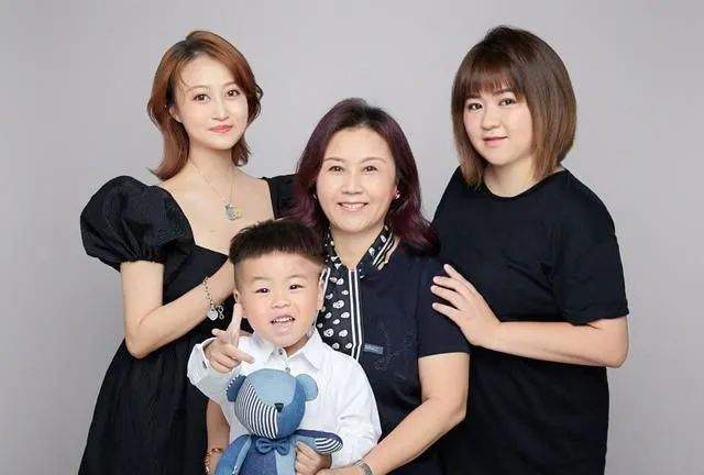 孙侨潞猝死第六天,妈妈偷删喝酒动态,好友晒出遗照曝她遗愿