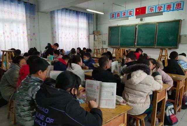 寒冷的日子,这样一位老师让学生感受到了温暖休闲区蓝鸢梦想 - Www.slyday.coM