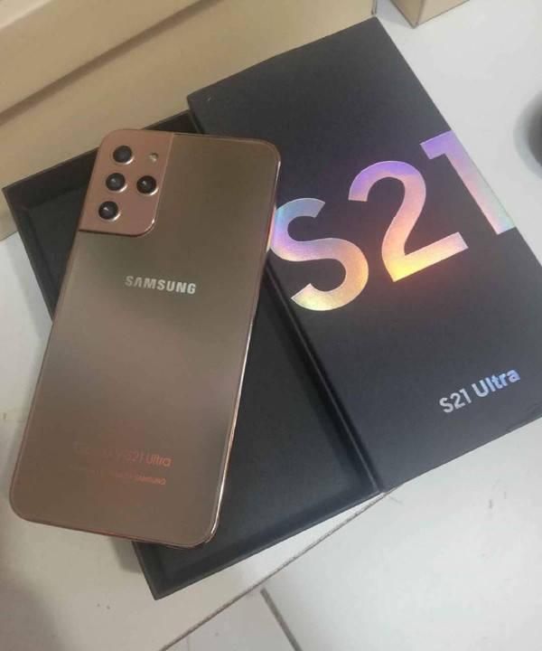 三星s21 u真机图曝光,网友:对比国产新机差得有点多