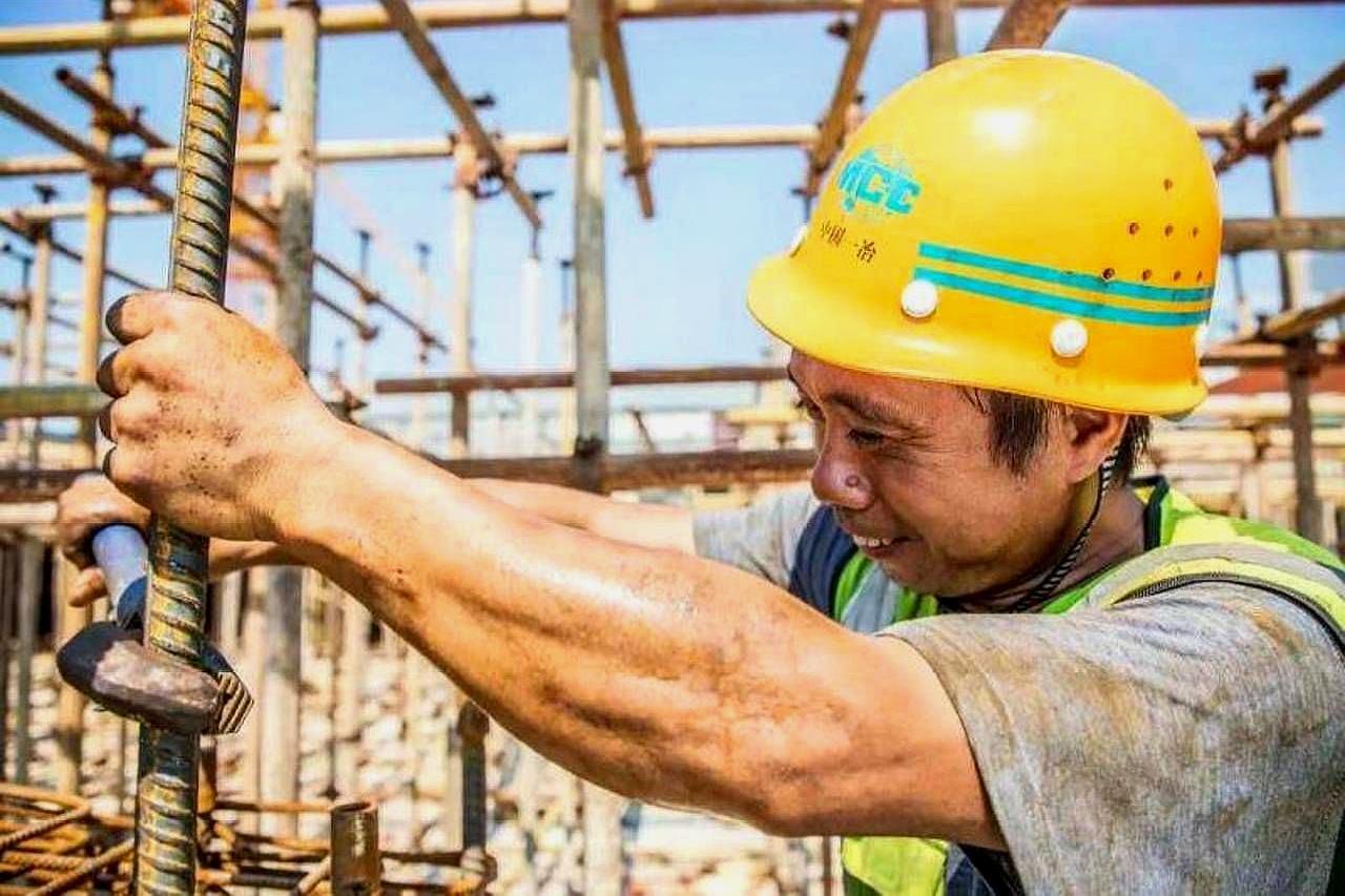 中国一冶钢构公司获,全国农民工工作先进集体,荣誉称号