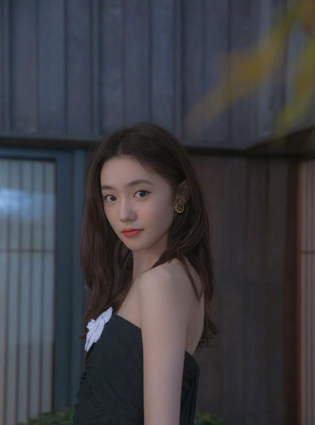 靠一张初恋脸爆红送你一朵小红花女主角化妆后竟然这么美