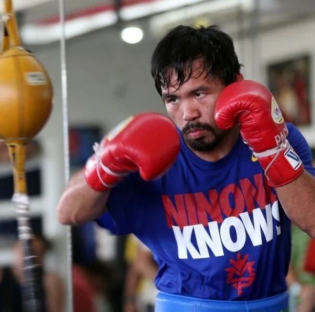 帕奎奥巅峰时期的状态!出拳后双手只剩一团残影!