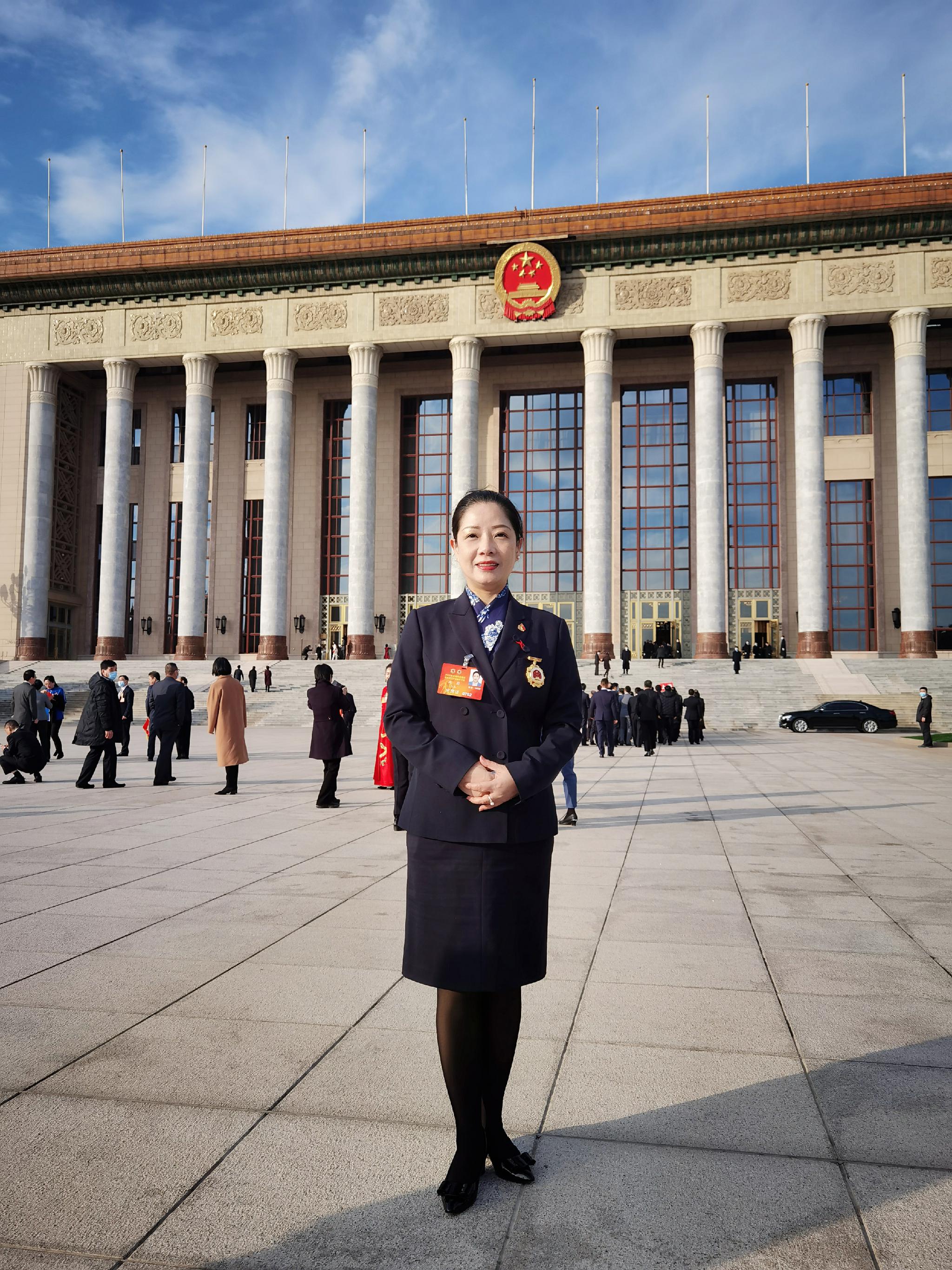 她们用坚毅与柔情倾力守护"上海大门"|上海|东航_新浪新闻