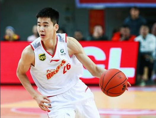 根据国内知名记者袁方最新透露,郭昊文获得了g联赛球队ignite队正式