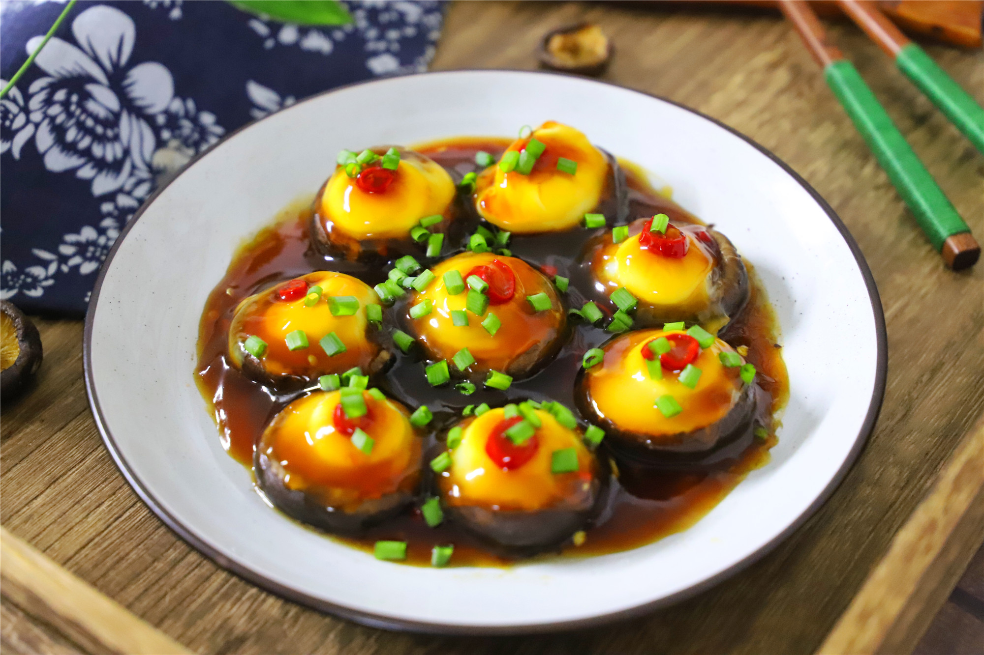 香菇和鹌鹑蛋是绝配上锅一蒸营养又美味孩子一口一个抢着吃