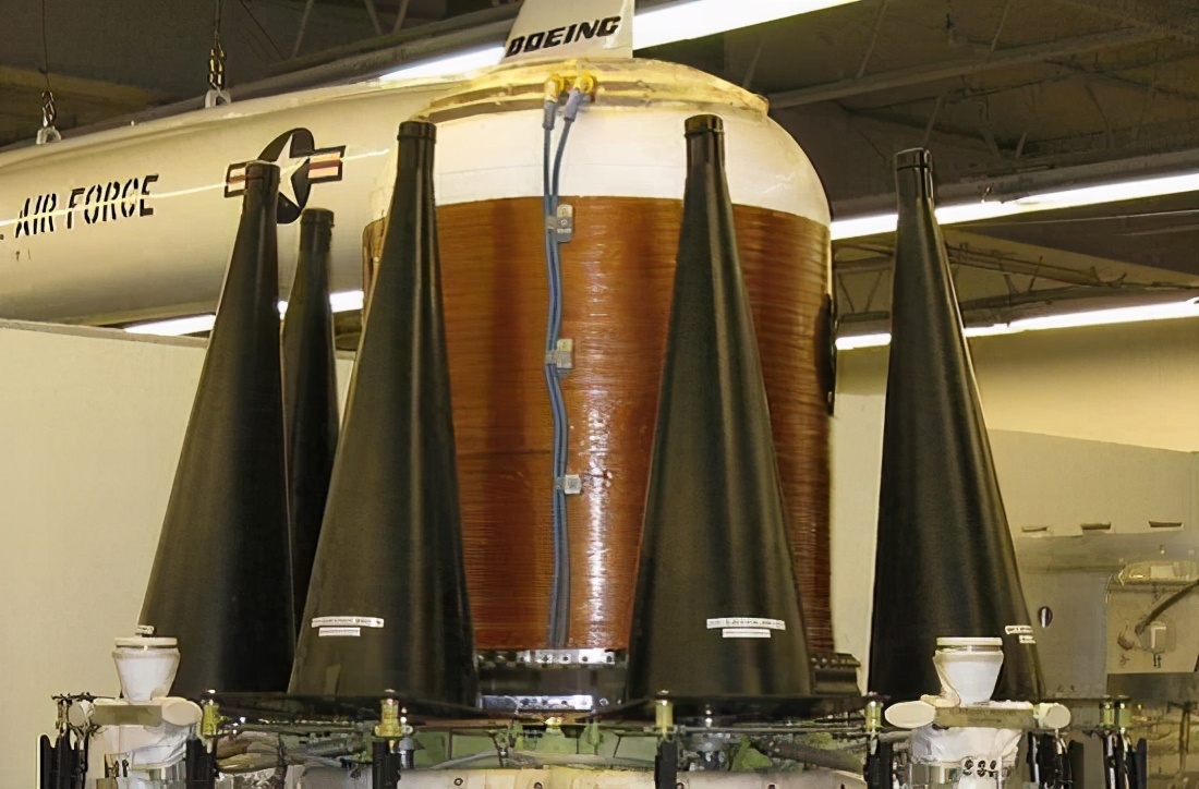 美海军核潜艇将配备新型核弹头,威力到底有多大?