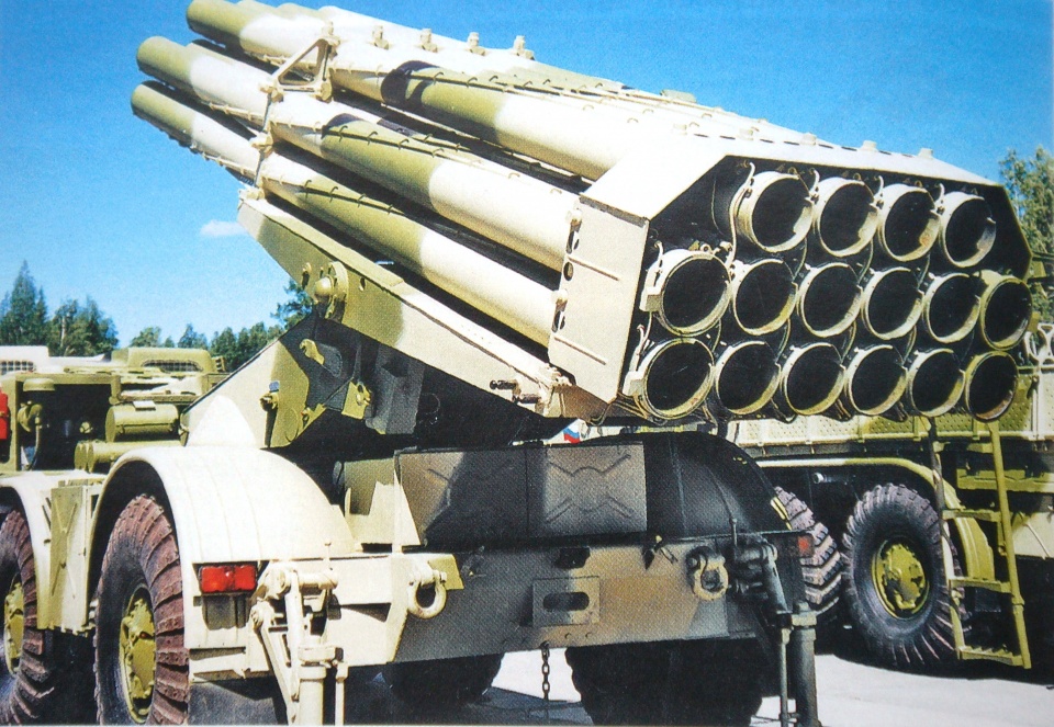 БМ-28 Улаган"飓风"16管220毫米火箭炮空军与防空军在1998年1
