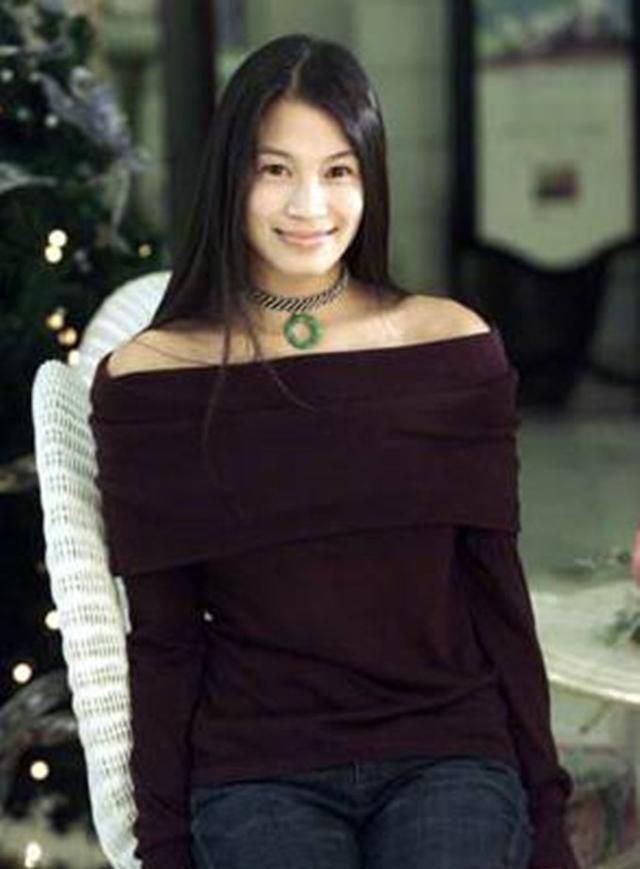 郑佩佩75岁生日,家人开线上派对庆祝,4名子女和妈妈似复制粘贴|原子鏸