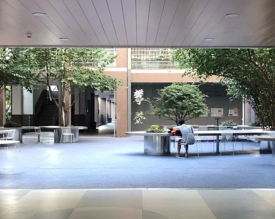 办公庭院设计新名词树桌花园