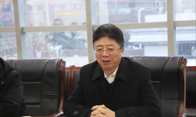 秦都区委书记谢军一行慰问秦都分局劳模民警并调研公安工作