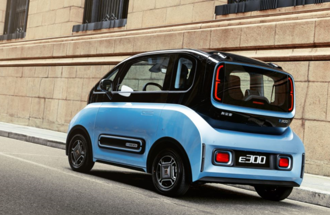 新宝骏e300究竟有多好开大街小巷都能行还有一键泊车