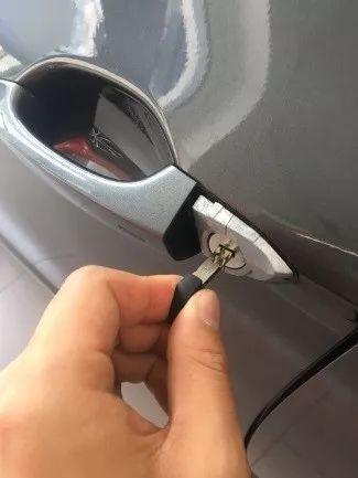 汽车机械钥匙开门技巧您学会了吗