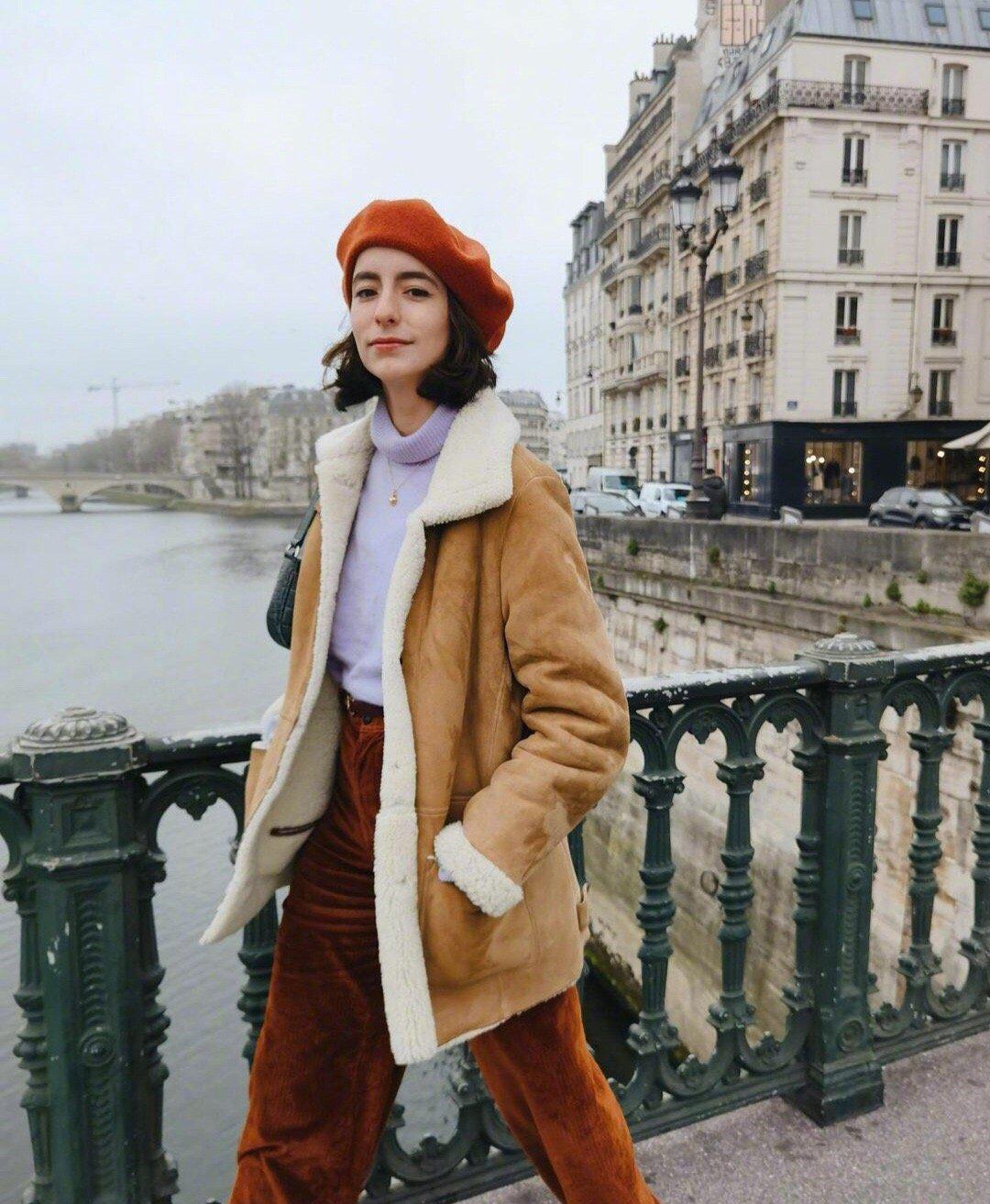 法国女生,色彩明媚的法式复古风穿搭指南