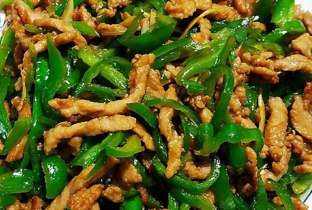 炒青椒肉丝时,先放肉就错了,学会一个小窍门,鲜香美味更入味