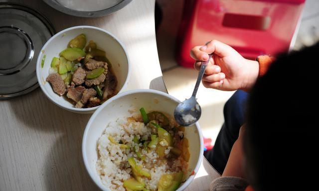 宝宝脾虚积食,医生:1物饭前吃一吃,孩子胃口好,妈妈不再犯难