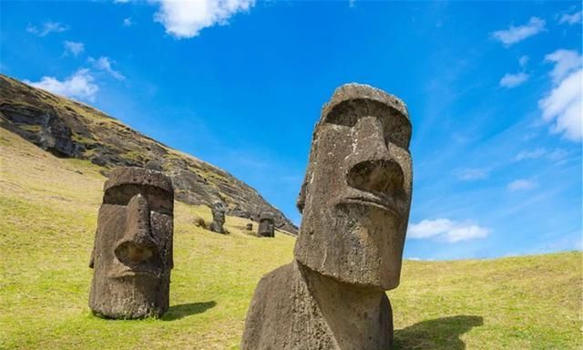 复活节岛的神秘巨石雕刻成人脸是外星人的杰作吗