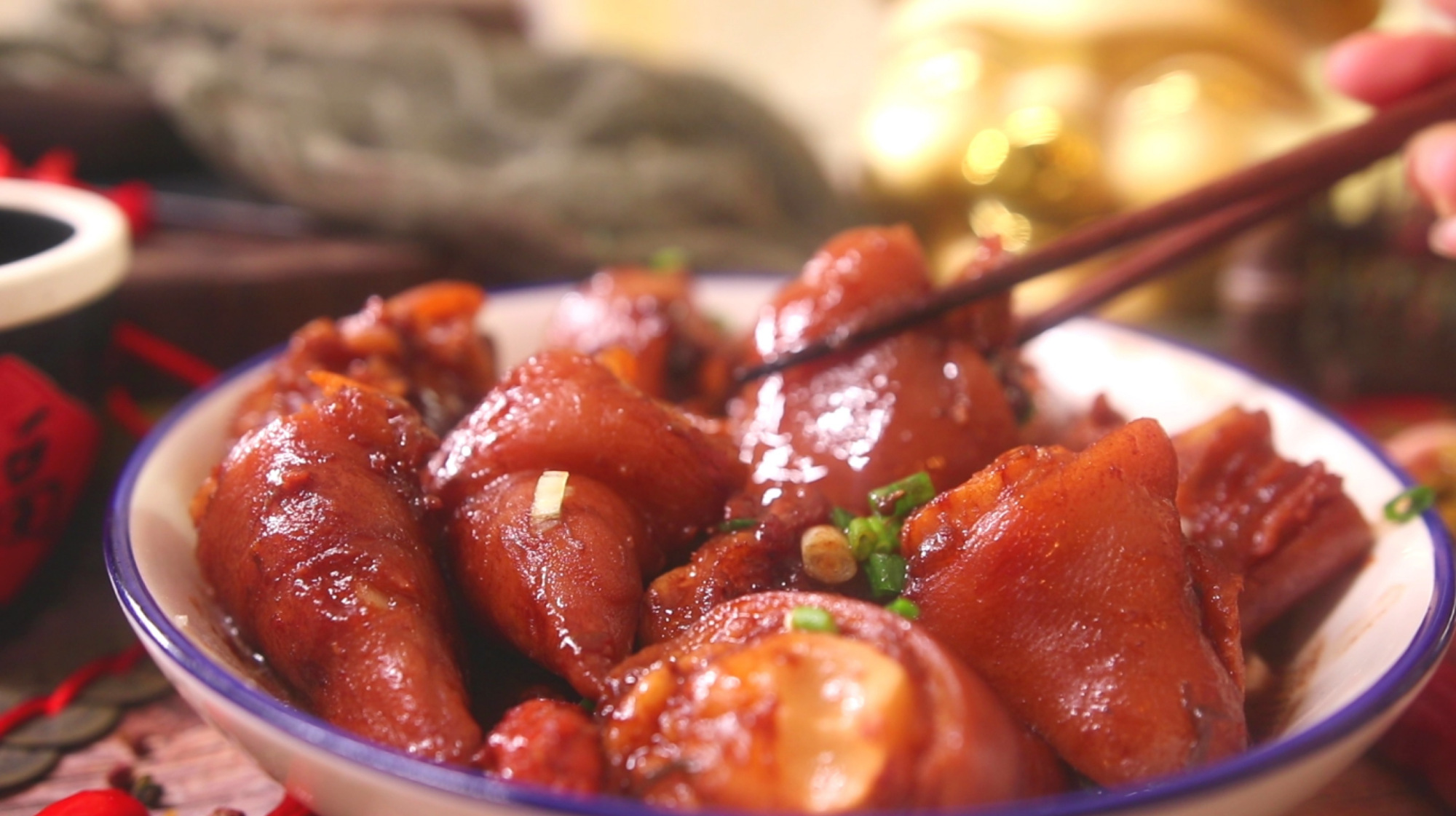 过年买猪蹄都想买前蹄但你不知道后蹄会假装成前蹄卖