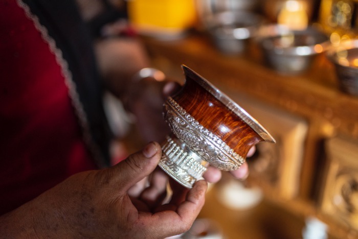 传承者一套能用一辈子香格里拉木碗世家的故事