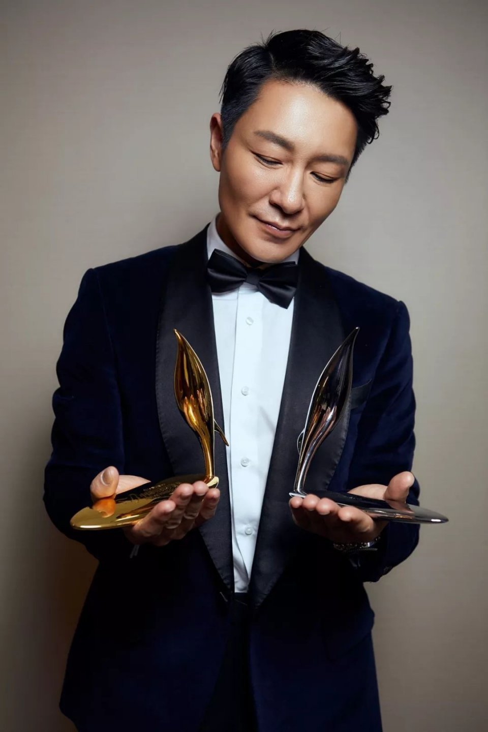 44岁李宗翰近照曝光曾凭安家彻底爆红脸部肌肉僵持惹热议