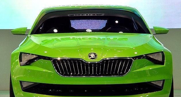 大众再次发力三厢轿跑亮相绿色车企配三角形大灯赶超大众cc