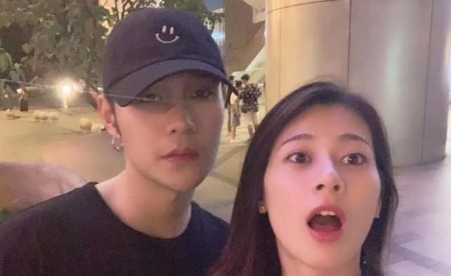 粉丝们也相继有了祝福|赵昭仪|袁昊|恋情_新浪新闻