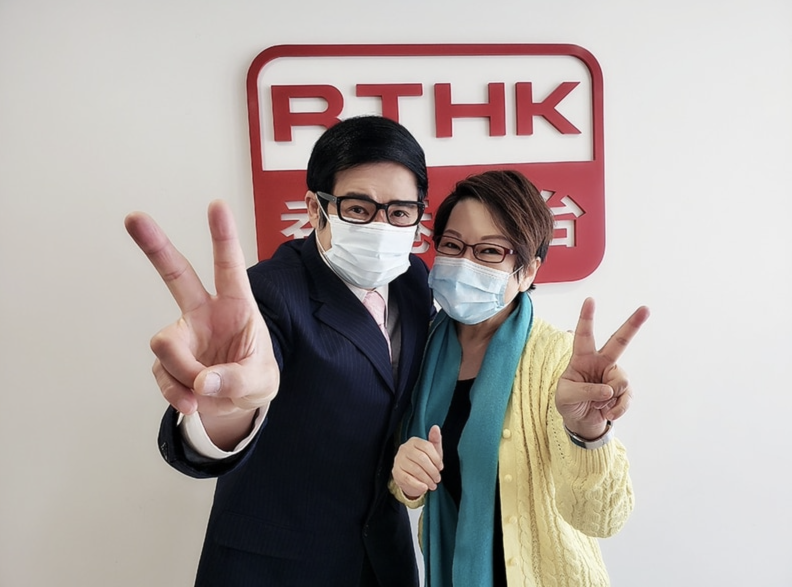 tvb隐形富豪安德尊罕聊感情默认与助理交往20年坦言无意结婚