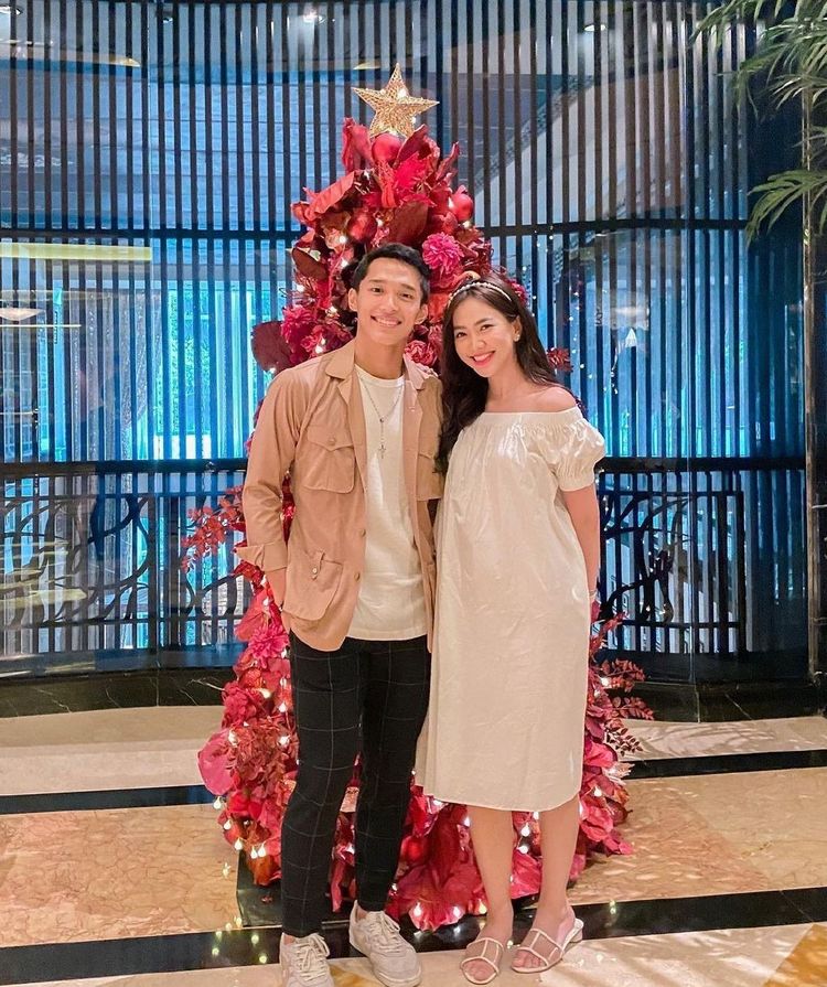 甜蜜!又一羽毛球男神公开恋情,年仅23岁就事业爱情双丰收