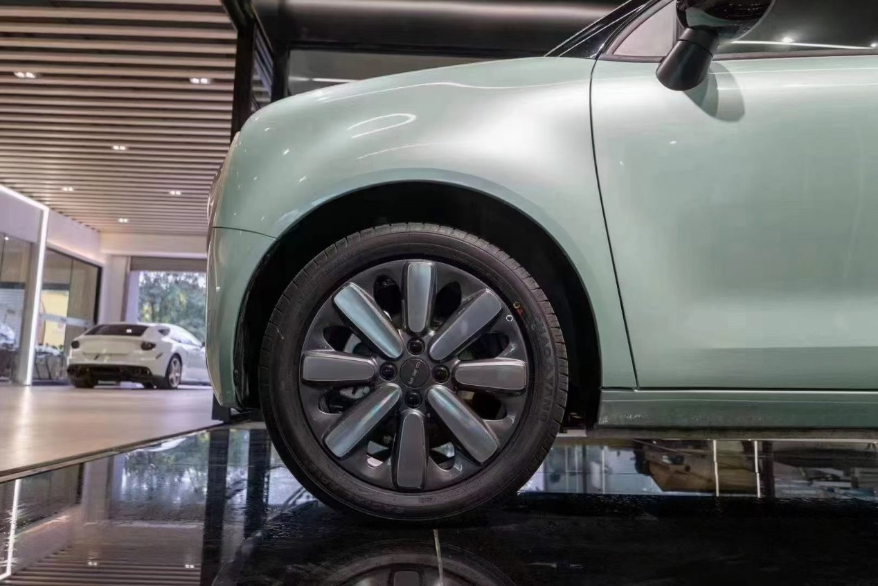 欧拉r1改色月光玉色打造专属于自己的个性座驾