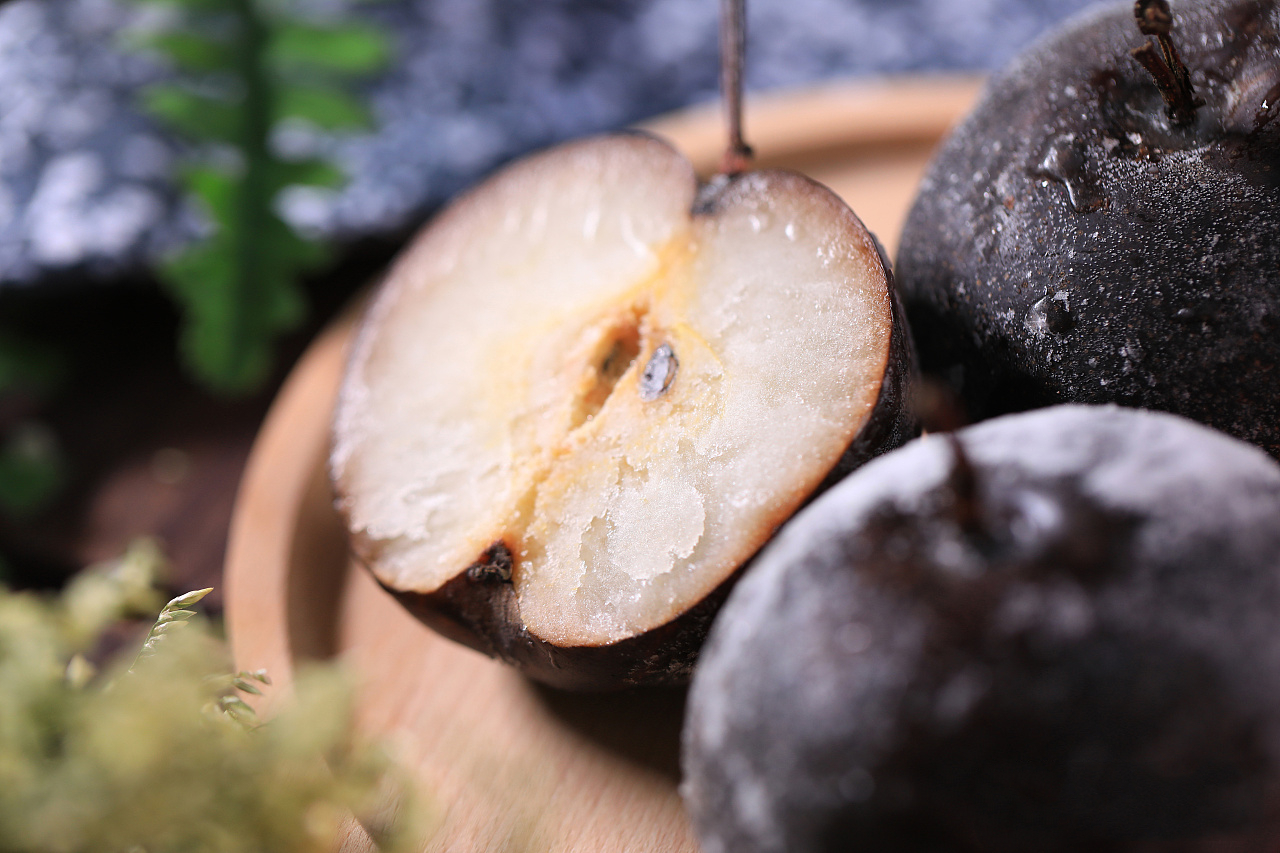 网红"冻梨"饱受差评,东北吃货不乐意了:不会吃就别瞎吃