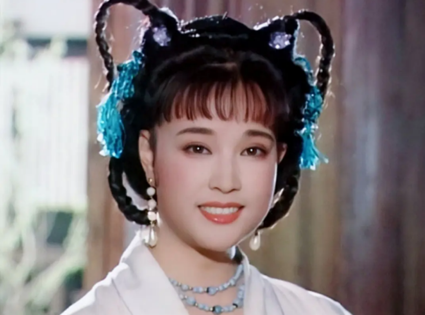 潘迎紫也是在四十多岁演了小龙女,红拂女等少女角色,也都广受好评.