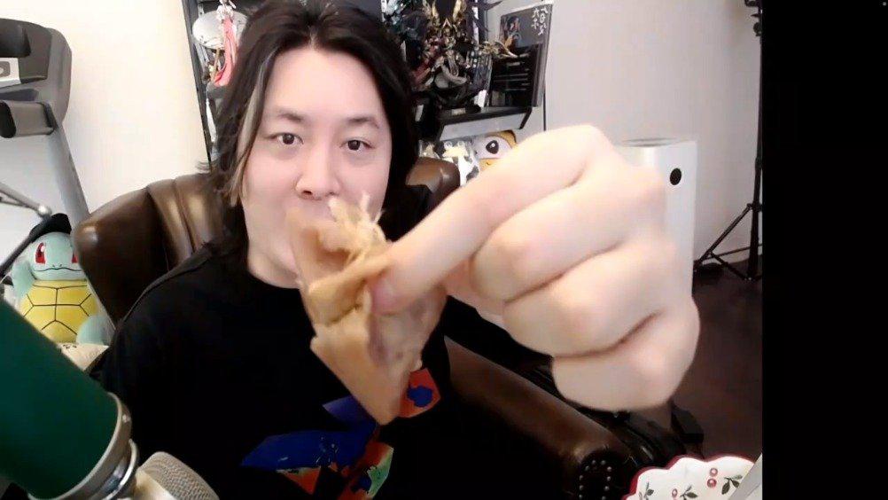 指法芬芳张大仙z 直播:遵守约定吃榴莲皮